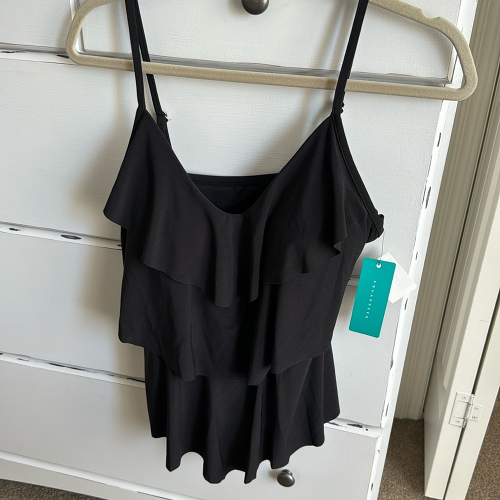 NWT women’s bathing suit top size large